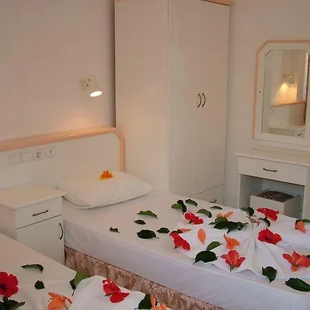 Hotel Ince 2*